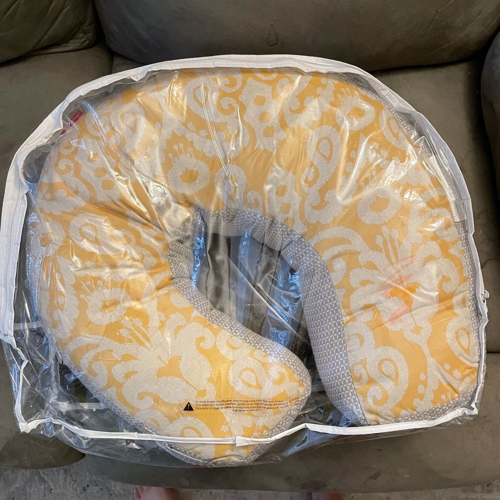 Feeding and Nursing Pillow.